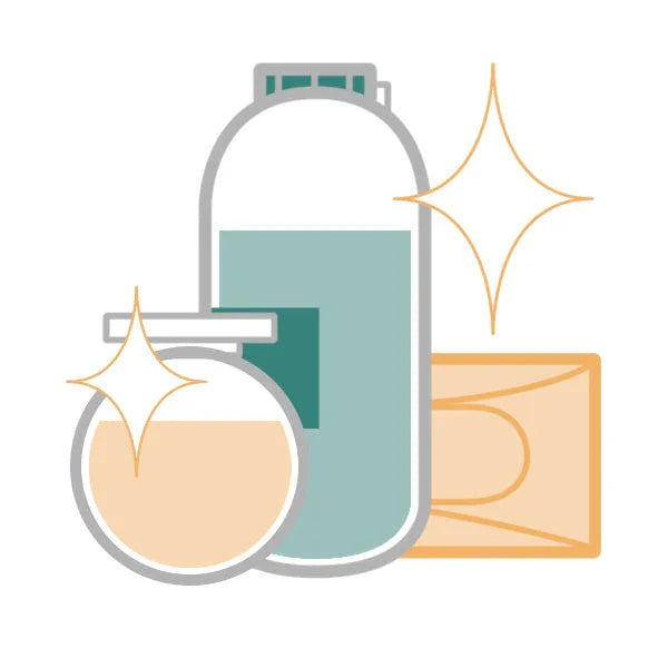 Produits de soin étincelants, avec un flacon style parfum, une bouteille de gel douche et un paquet de mouchoir 