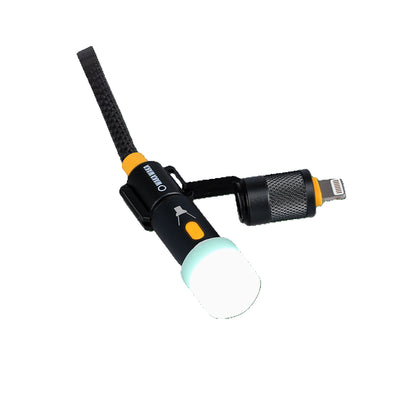 Câble multi-connecteurs Waka Waka Connect – Gros plan du connecteur lampe de poche