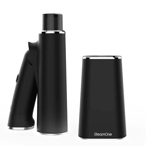 Défroisseur pliable Steamone - noir - vue de profil  et de face plié