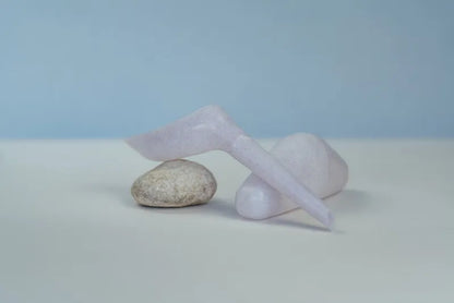 Le pisse-debout paillettes mauves : présenté monté sur sa boite