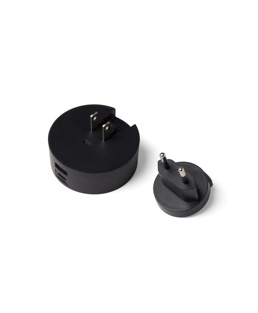 Chargeur secteur de voyage international noir – avec double système de prise