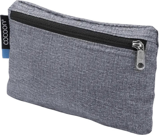 Sac de plage/Sac à linge de voyage de Cocoon - gris -vue dans sa pochette de rangement