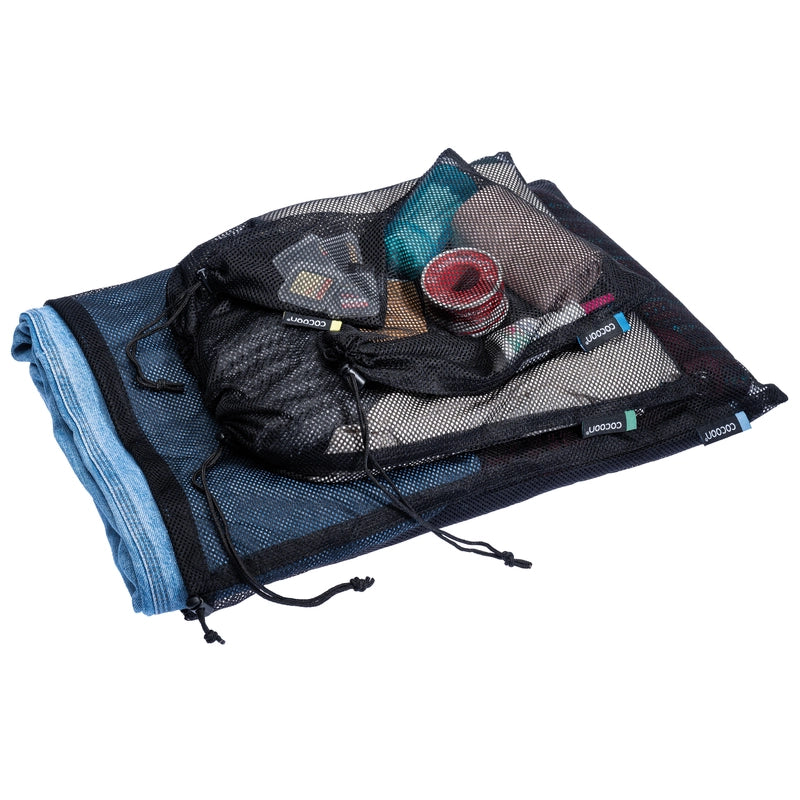 Set de 4 sacs de rangement en maille – mise en situation : superposition des sacs 