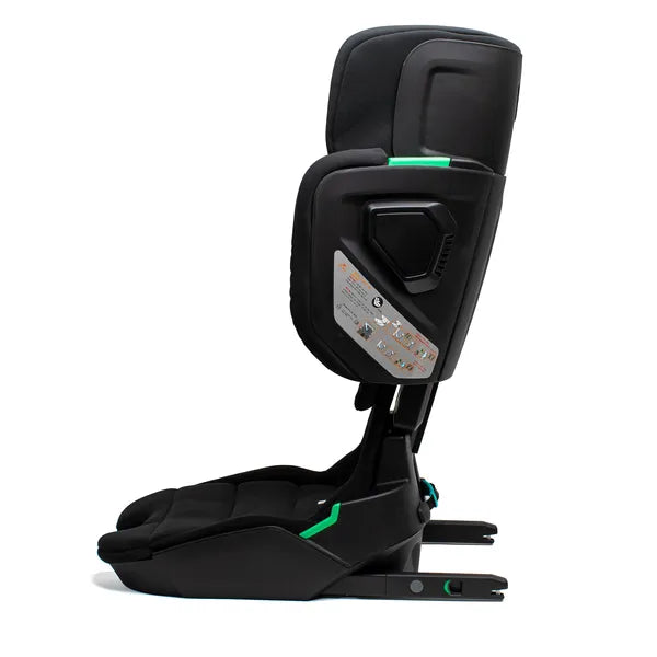 Siège auto pliable Wallaroo 2.0 i-Size (100–150 cm) – vue de profil avec le dossier monté au maximum et les système isofix déployé